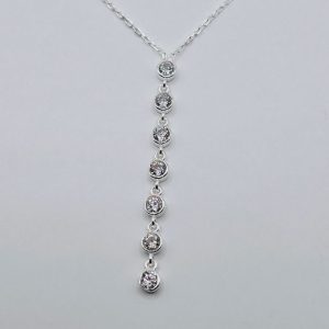 CADENA CON COLGANTE DE STRASS