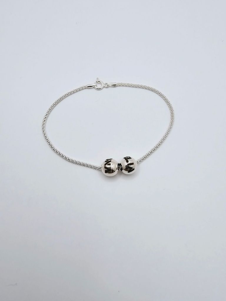 PULSERA PERSONALIZADA CON BOLITAS GRABADAS A ELECCION - Imagen 2