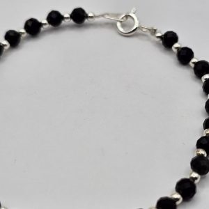 PULSERA PIEDRAS NATURALES NEGRO Y BOLITAS DE PLATA